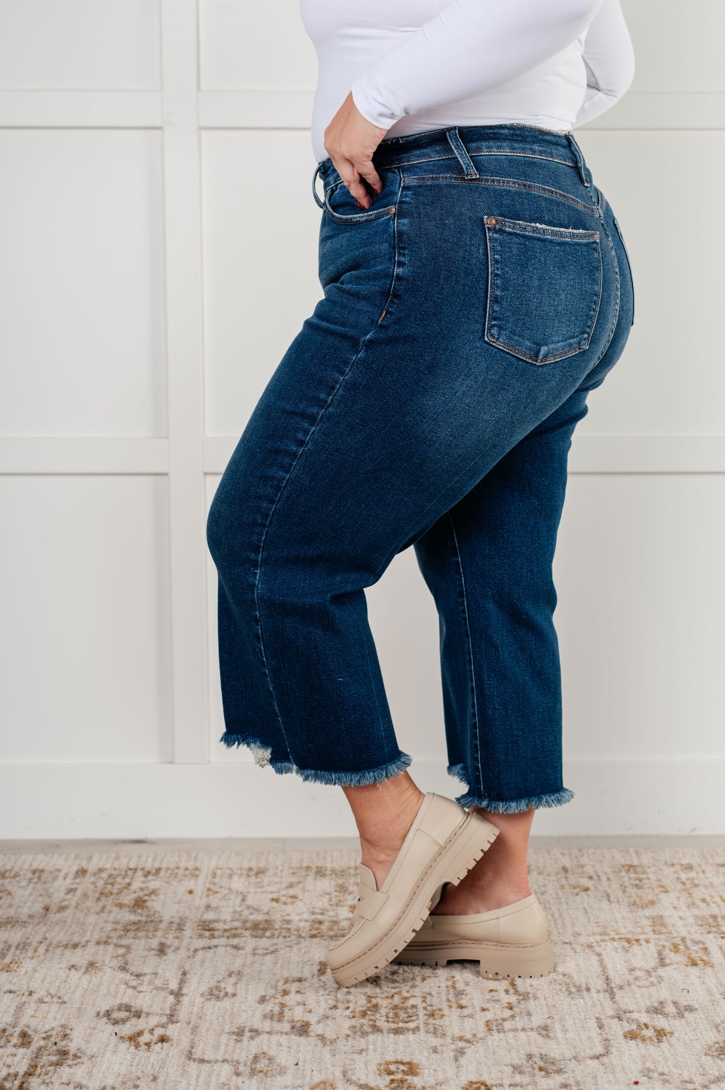 Judy Blue • Janice • High Rise Button Fly Wide Leg Crop Jeans