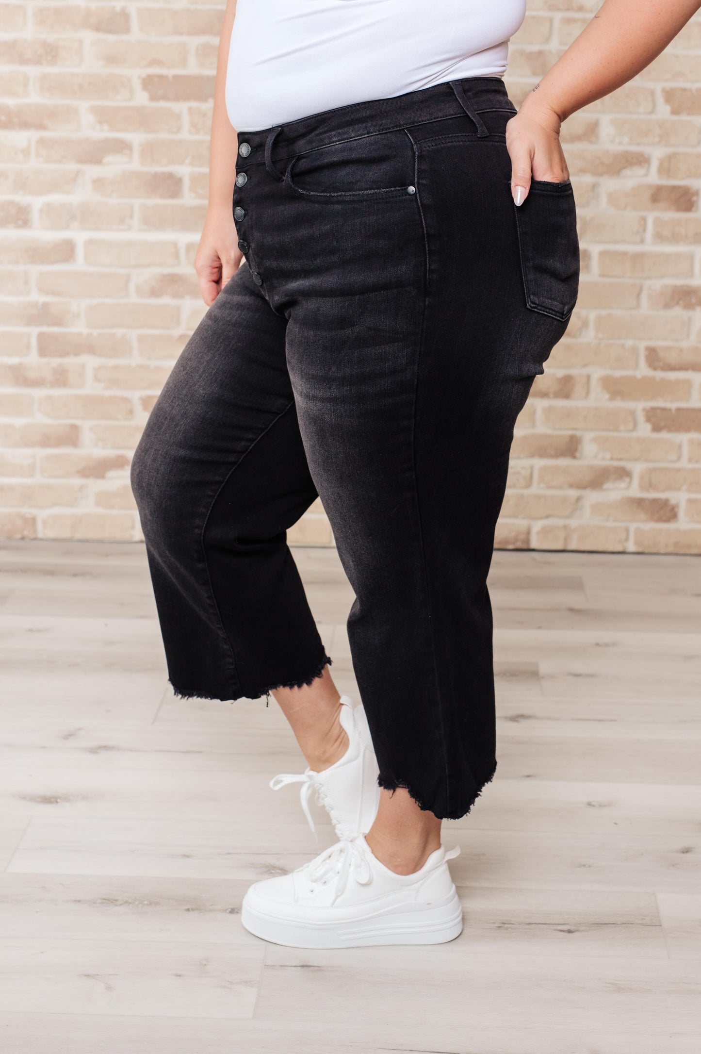 Judy Blue • Ryan • High Rise Button Fly Wide Leg Crop Jeans
