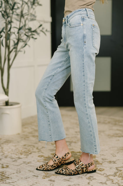 Judy Blue • Martha • Mid Rise Kick Flare Raw Hem