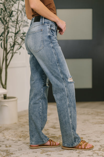 Judy Blue • Kayla • High Waist Rigid Magic Slim Straight