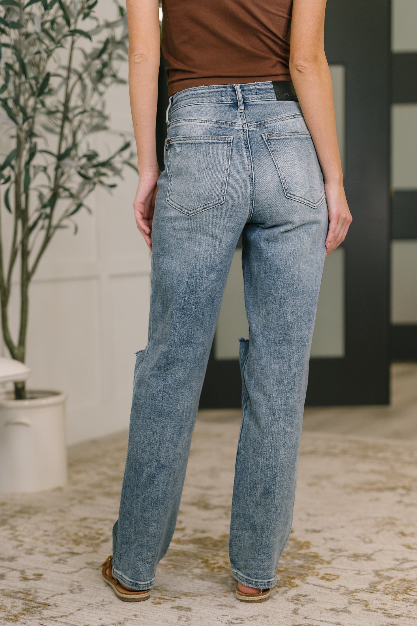 Judy Blue • Kayla • High Waist Rigid Magic Slim Straight