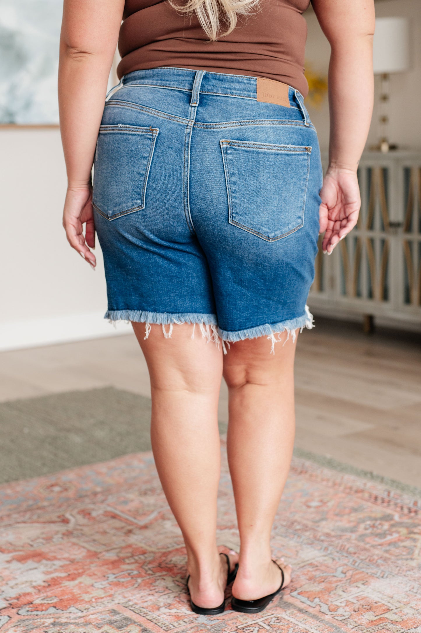 Judy Blue • Kelsey • Mid Rise Distressed Cutoff Shorts