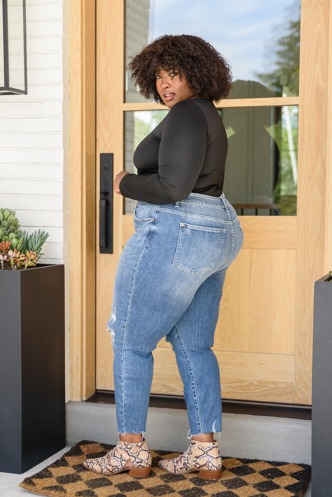 Judy Blue • Kyla Destroyed Hi Waist Relaxed Fit