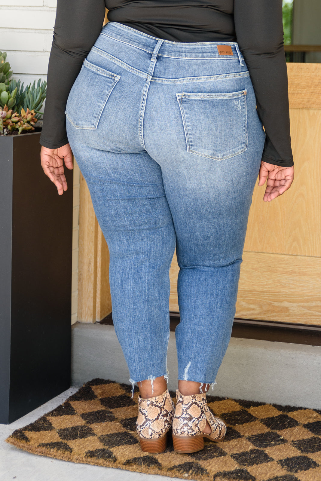Judy Blue • Kyla Destroyed Hi Waist Relaxed Fit