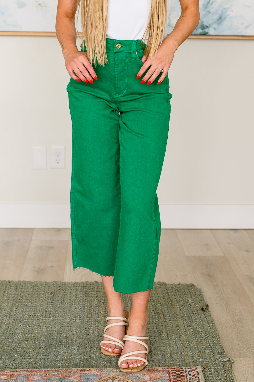 Judy Blue • Lisa • High Rise Control Top Wide Leg Crop Jeans in Kelly Green