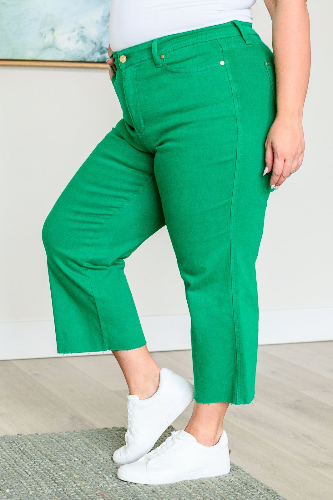 Judy Blue • Lisa • High Rise Control Top Wide Leg Crop Jeans in Kelly Green