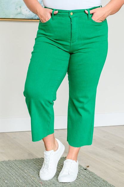Judy Blue • Lisa • High Rise Control Top Wide Leg Crop Jeans in Kelly Green