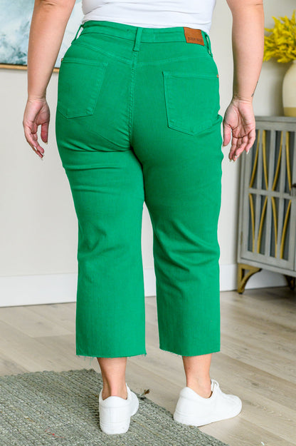 Judy Blue • Lisa • High Rise Control Top Wide Leg Crop Jeans in Kelly Green