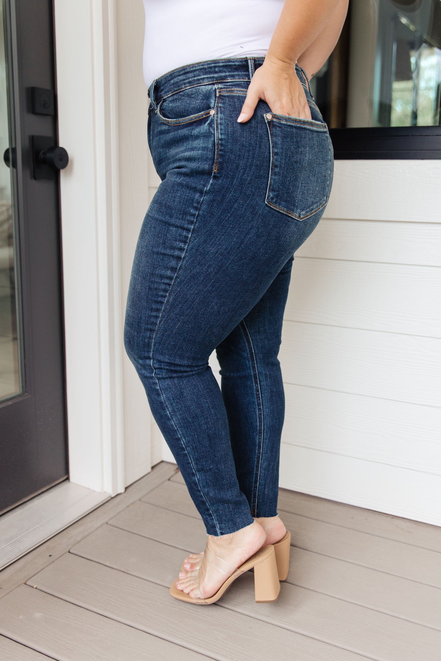 Judy Blue • Lydia Mid Rise Vintage Raw Hem Skinny Jeans