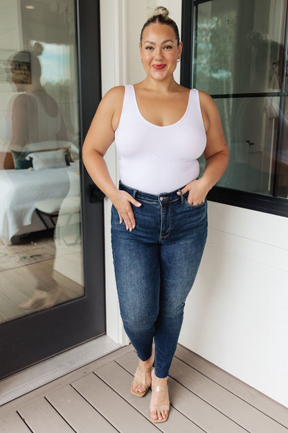 Judy Blue • Lydia Mid Rise Vintage Raw Hem Skinny Jeans