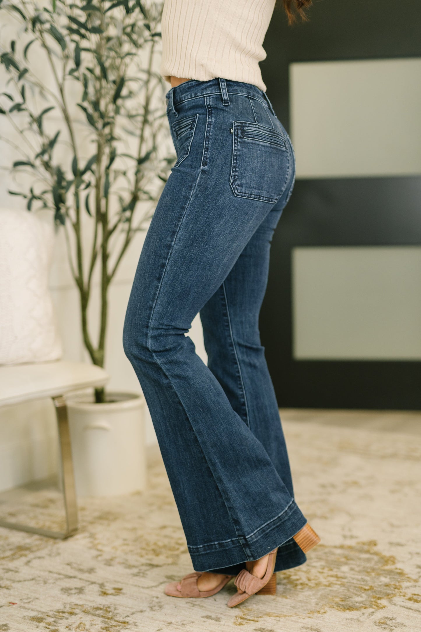 Judy Blue • Mackenzie • High Waist Flare with Vintage Pocket