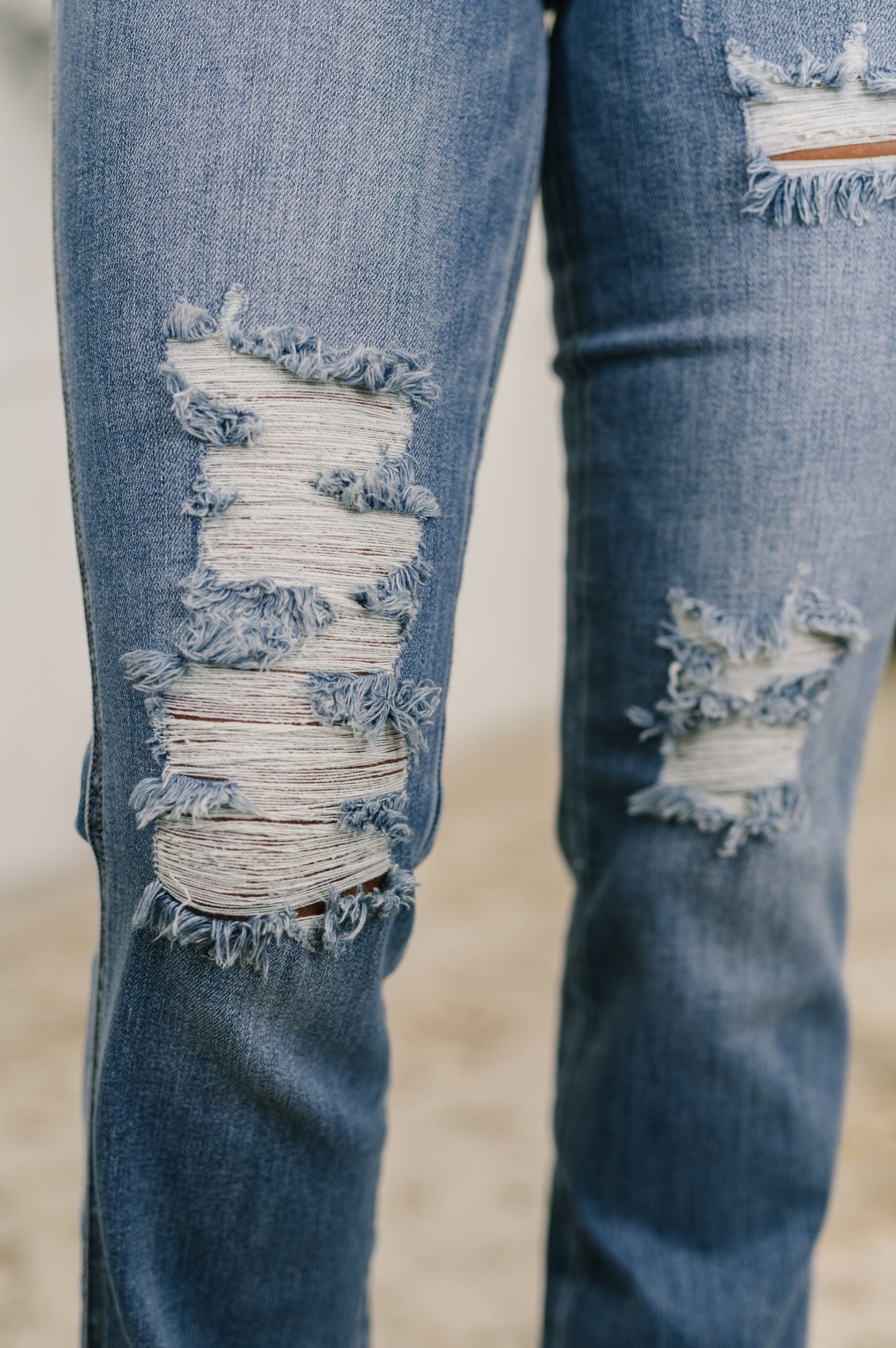 Judy Blue • Maureen • High Rise Distressed Bootcut Jeans