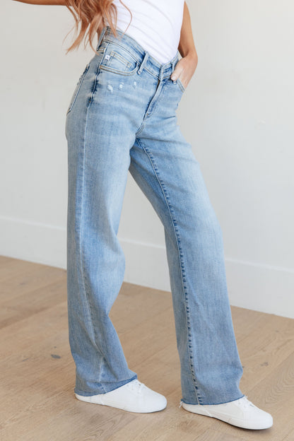 Judy Blue • Mildred • High Rise V Front Waistband Straight Jeans