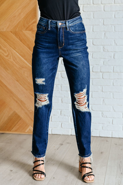 Judy Blue • Montana • High Rise Rigid Magic Distressed Straight Jeans