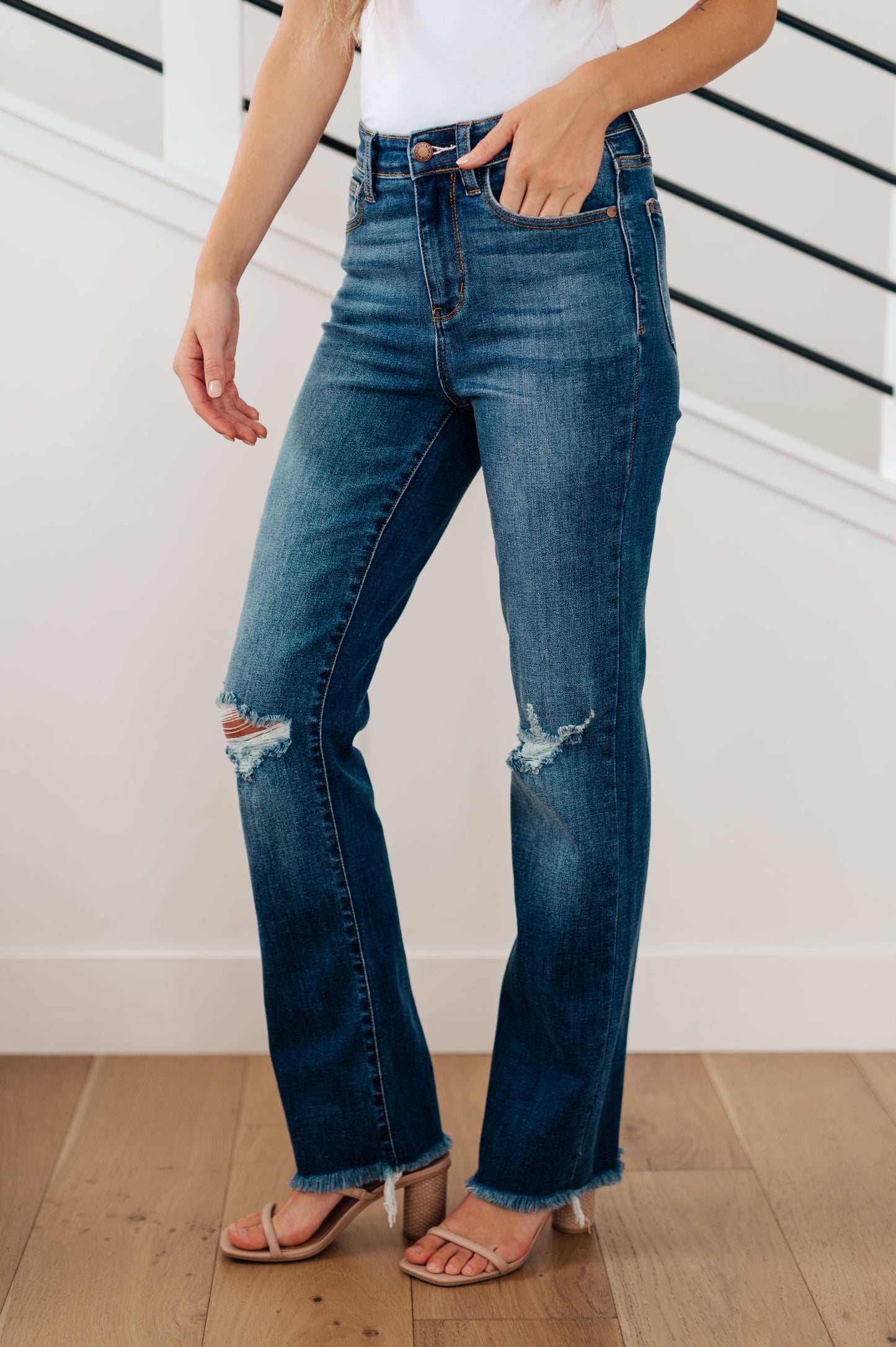 Judy Blue • Morgan High Rise Distressed Straight Jeans