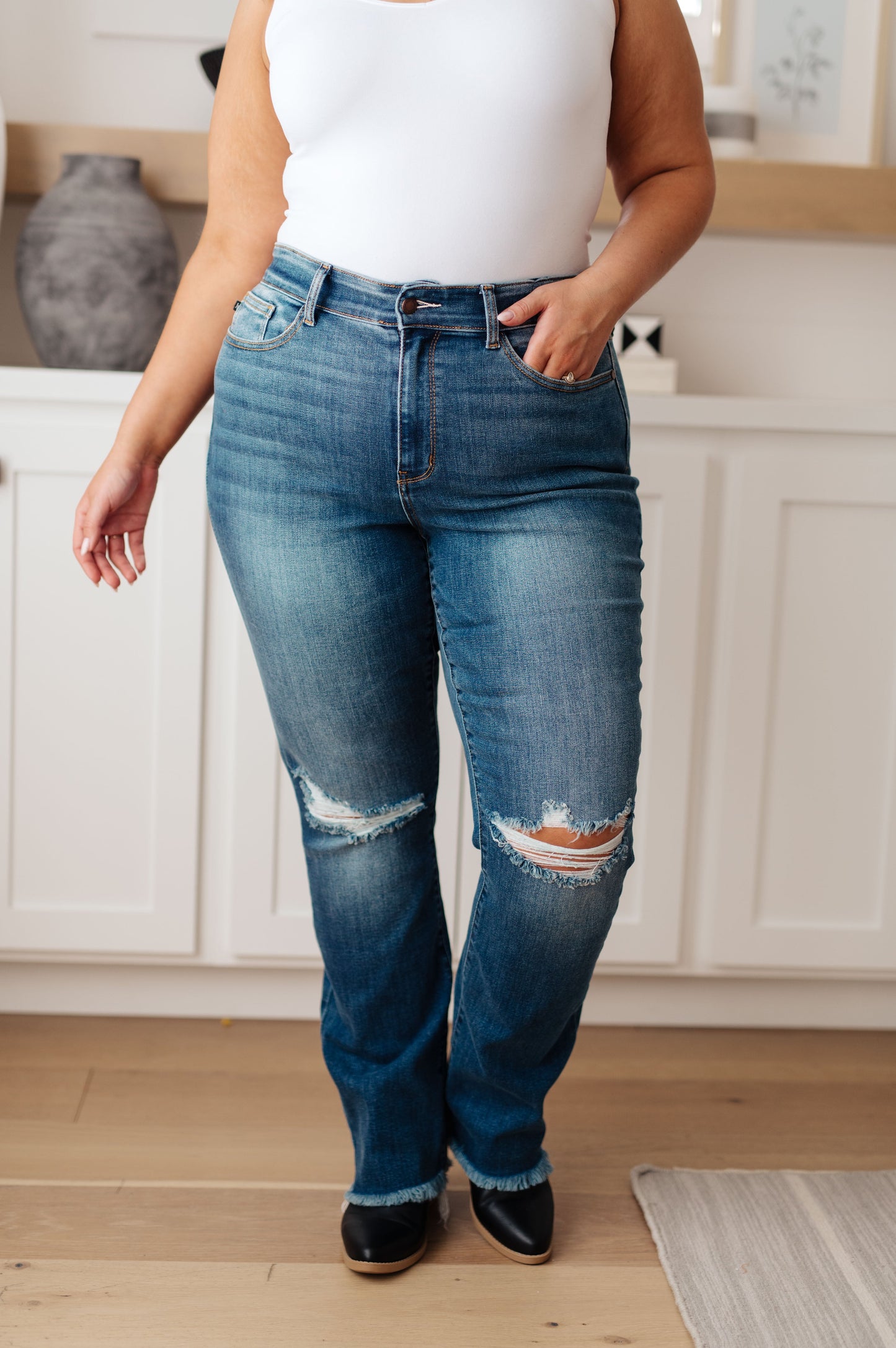 Judy Blue • Morgan High Rise Distressed Straight Jeans