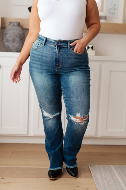 Judy Blue • Morgan High Rise Distressed Straight Jeans