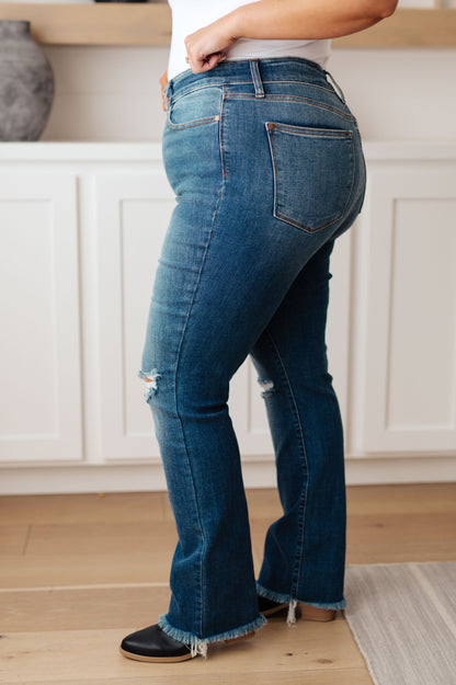 Judy Blue • Morgan High Rise Distressed Straight Jeans
