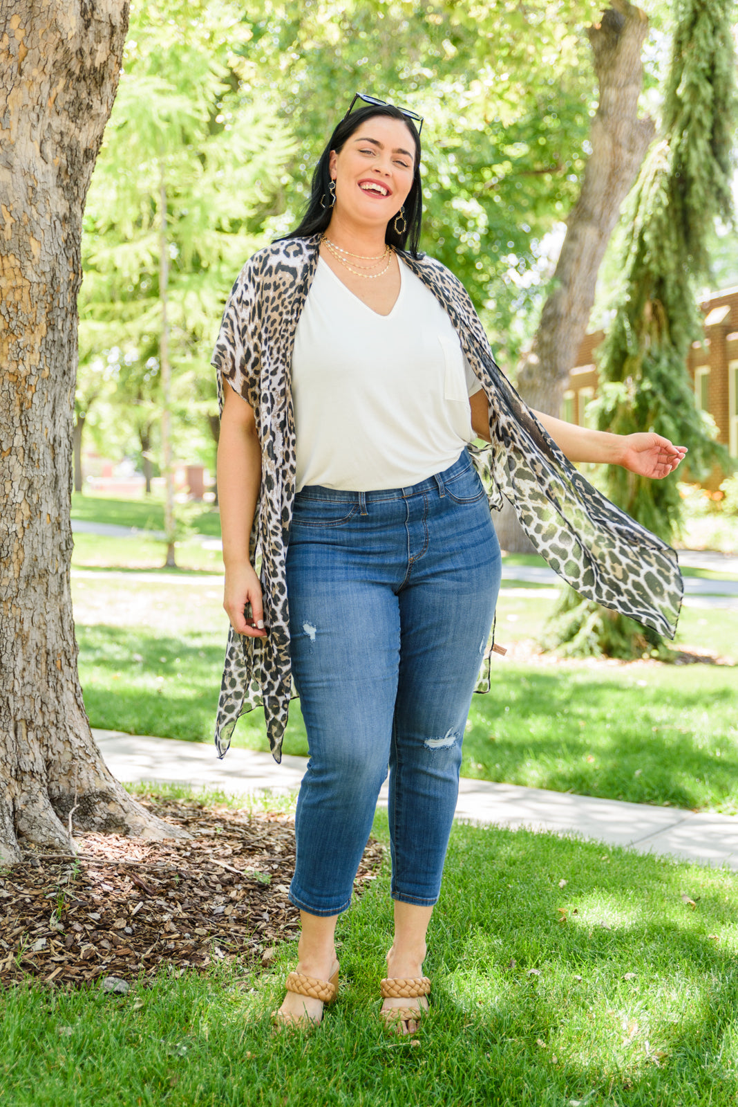 Judy Blue • Nikki Mid-Rise Destroyed Boyfriend Jeggings