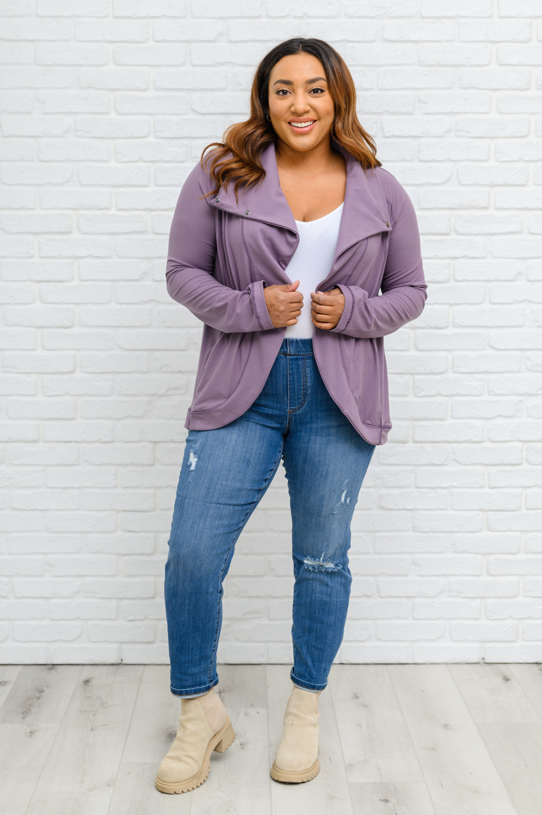 Judy Blue • Nikki Mid-Rise Destroyed Boyfriend Jeggings