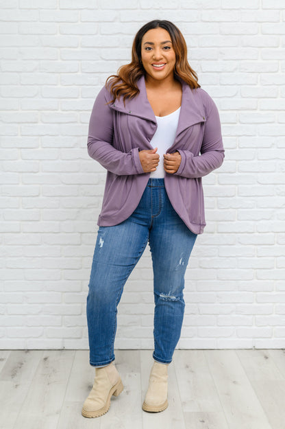 Judy Blue • Nikki Mid-Rise Destroyed Boyfriend Jeggings