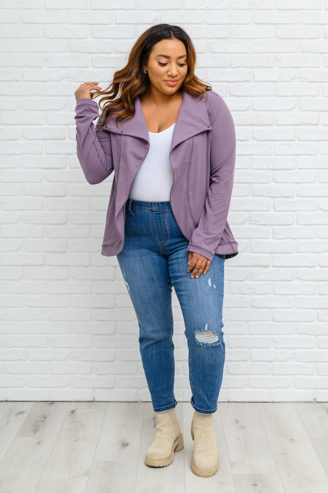 Judy Blue • Nikki Mid-Rise Destroyed Boyfriend Jeggings