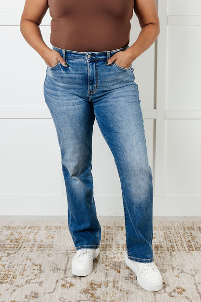 Judy Blue • Nivea • Vintage Wash Thermal Straight Jeans
