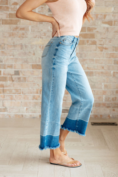 Judy Blue • Olivia • High Rise Wide Leg Crop Jeans in Medium Wash