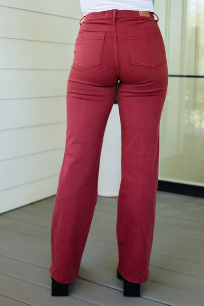 Judy Blue • Phoebe High Rise Front Seam Straight Jeans in Burgundy