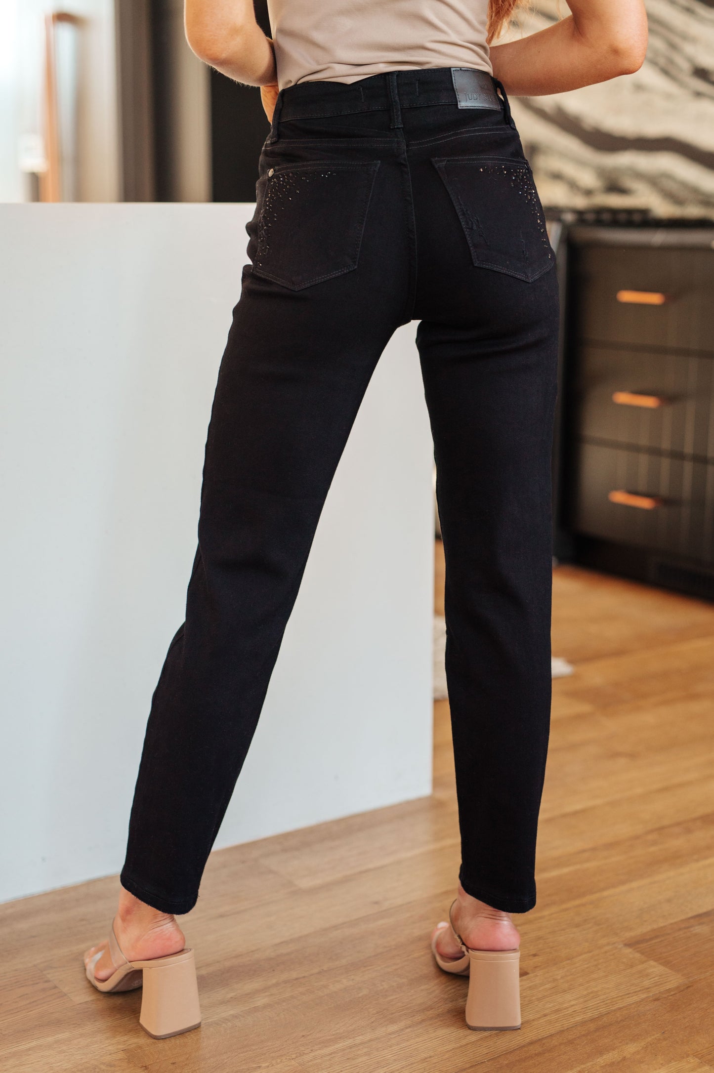Judy Blue • Reese Rhinestone Slim Fit Jeans in Black