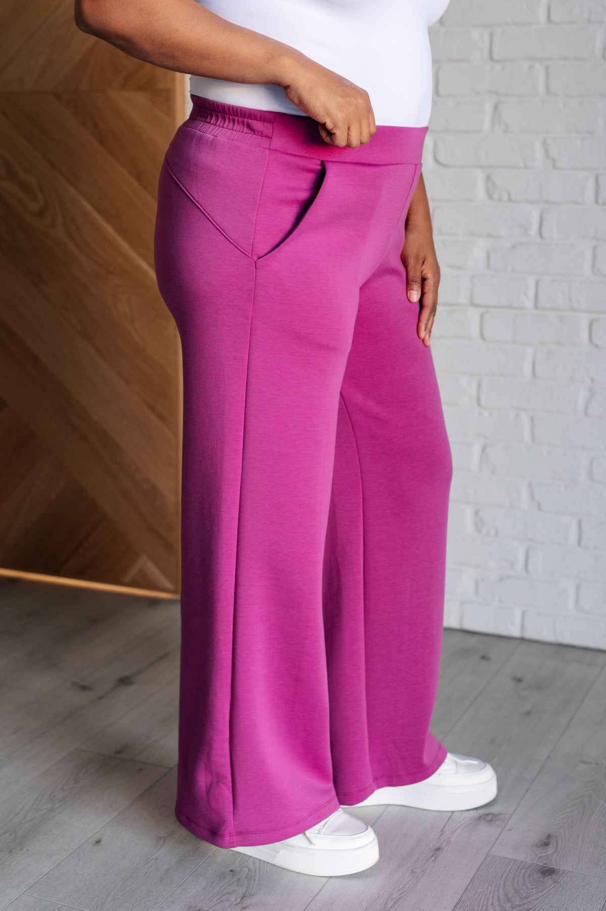 Dear Scarlett • Resort Travel Wide Leg Crop Pant in Magenta