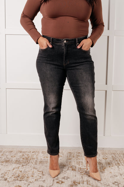 Judy Blue • Rita • Mid Rise Control Top Slim Jeans
