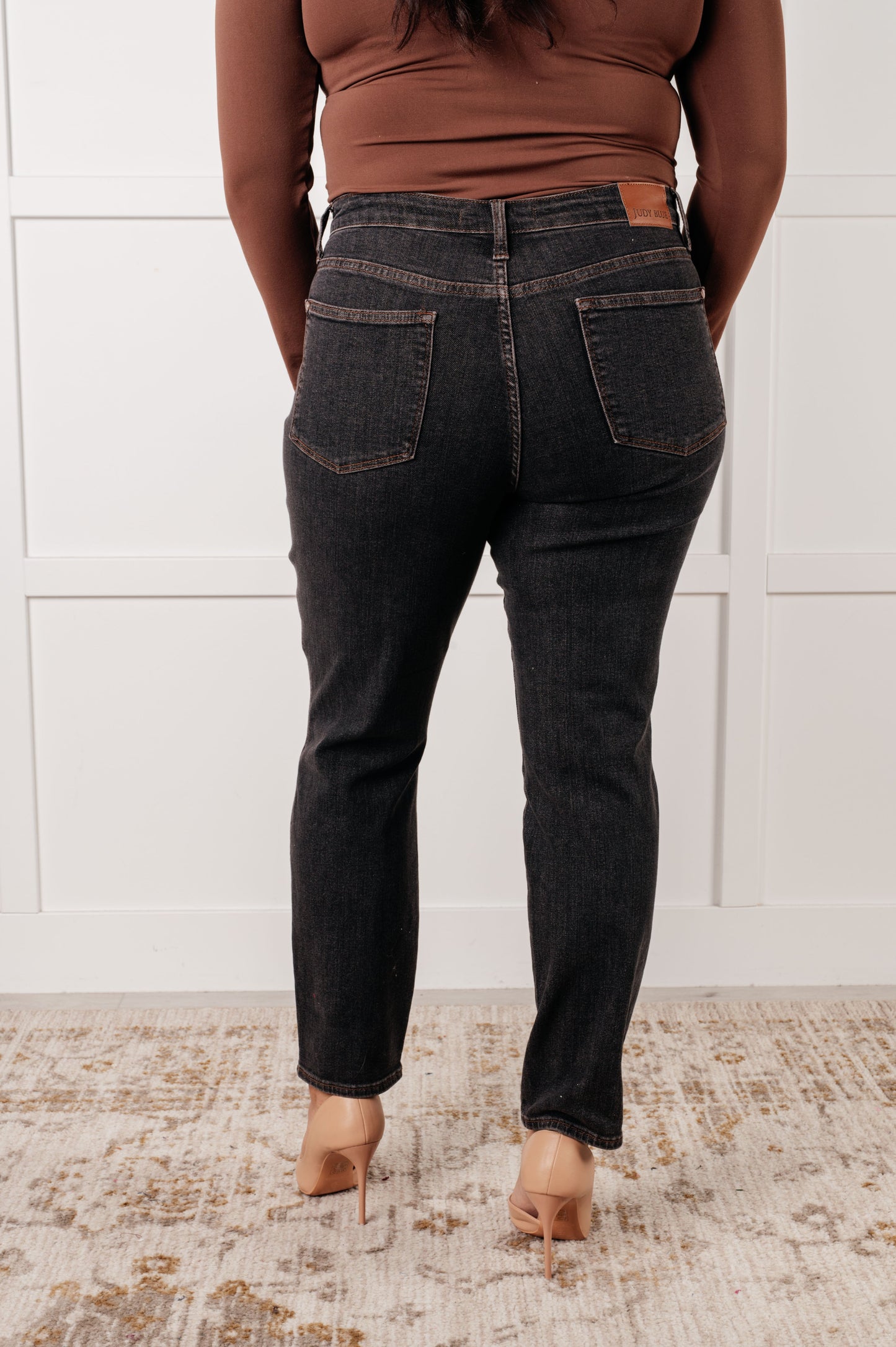 Judy Blue • Rita • Mid Rise Control Top Slim Jeans