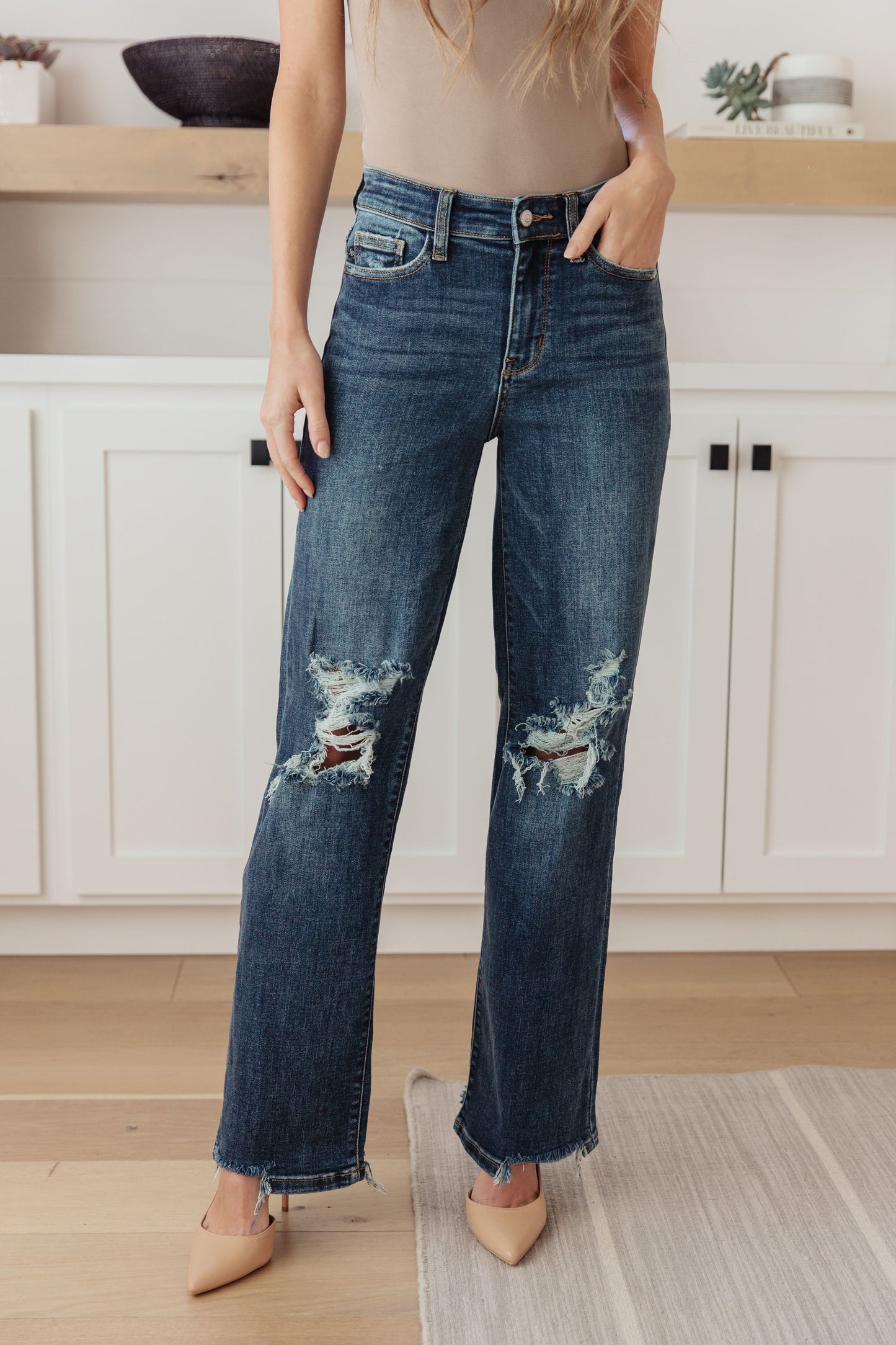 Judy Blue • Rose High Rise 90's Straight Jeans in Dark Wash