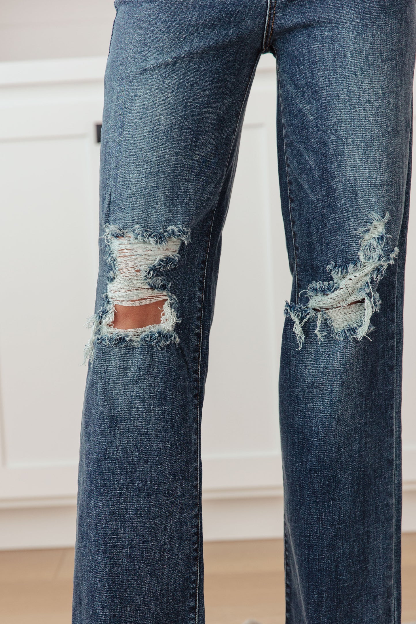 Judy Blue • Rose High Rise 90's Straight Jeans in Dark Wash