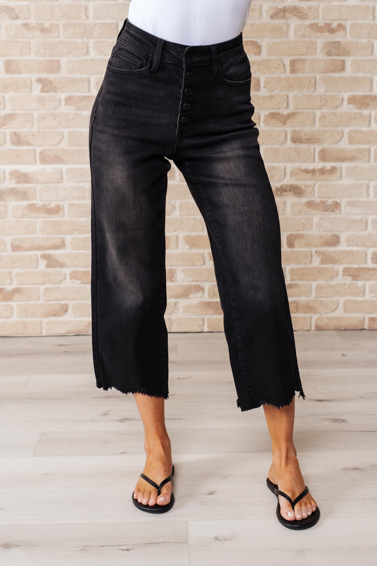 Judy Blue • Ryan • High Rise Button Fly Wide Leg Crop Jeans