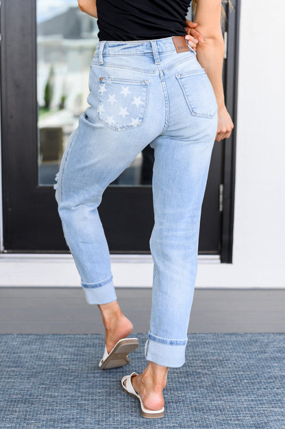 Judy Blue • Sam • Mid Rise Star Pocket Boyfriend Jeans
