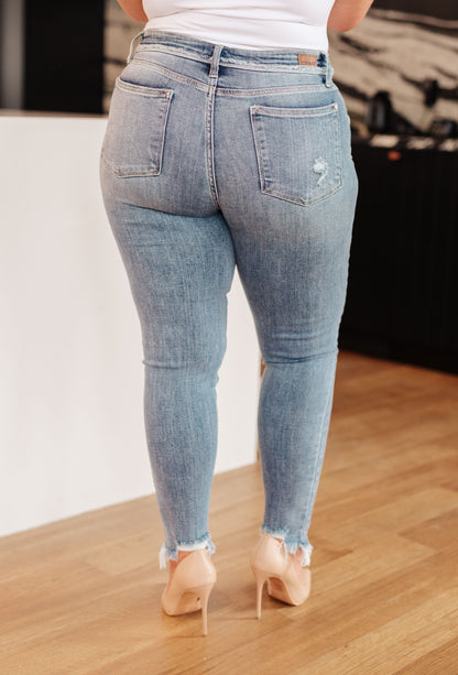 Judy Blue • Sherry Mid Rise Release Waistband Detail Skinny
