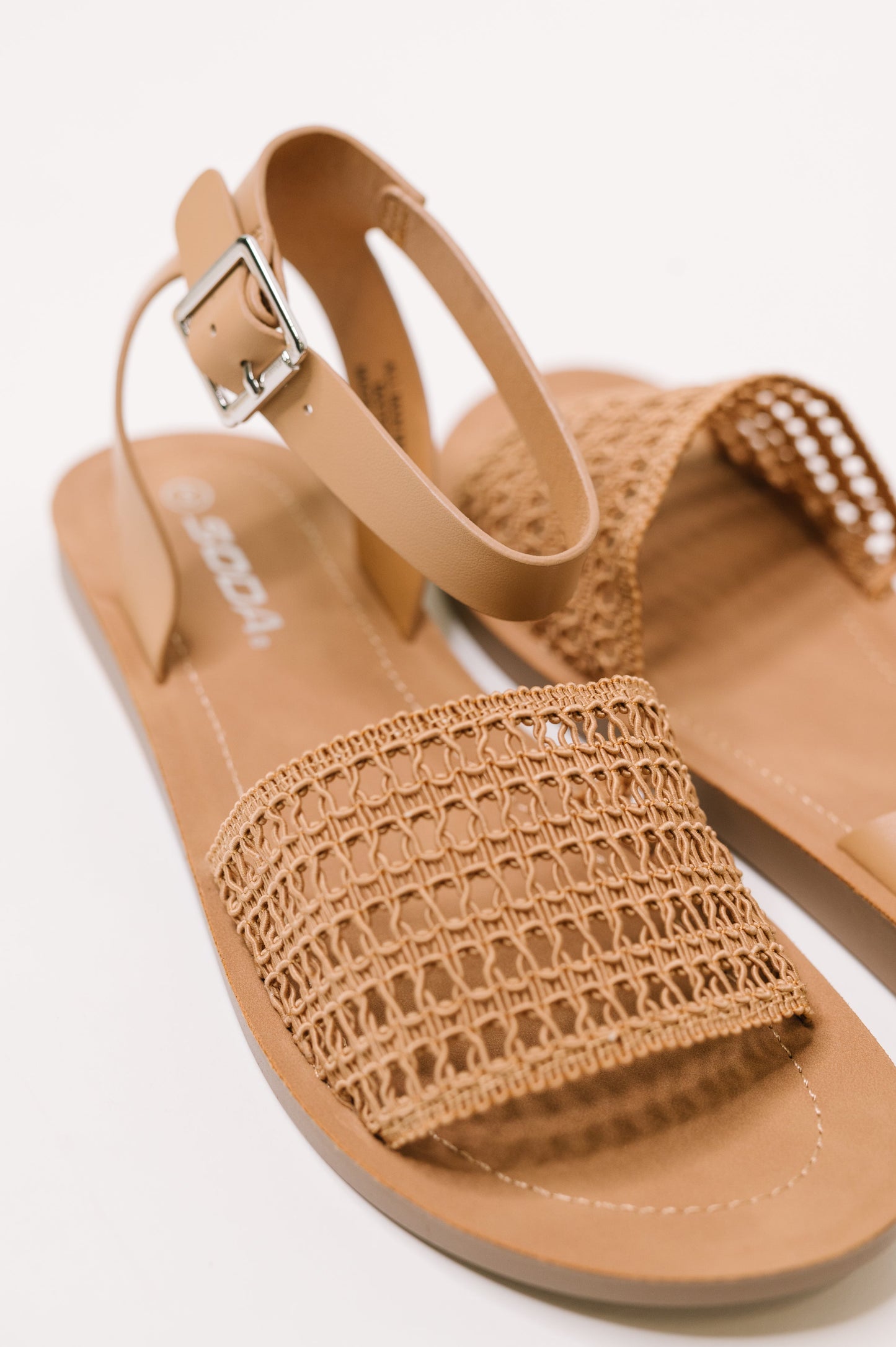 Soda • Sibley Sandal in Camel