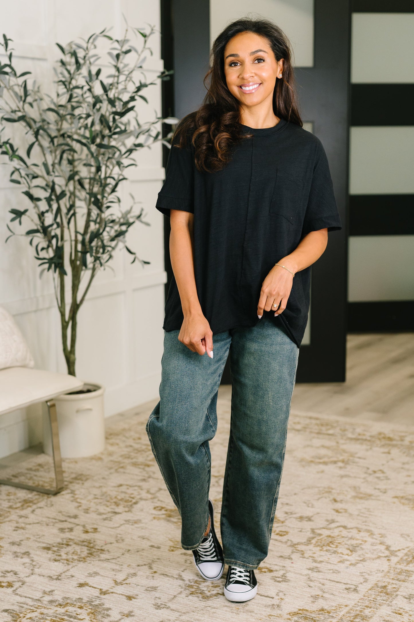 The Layback Relaxed Basic Tee in Black