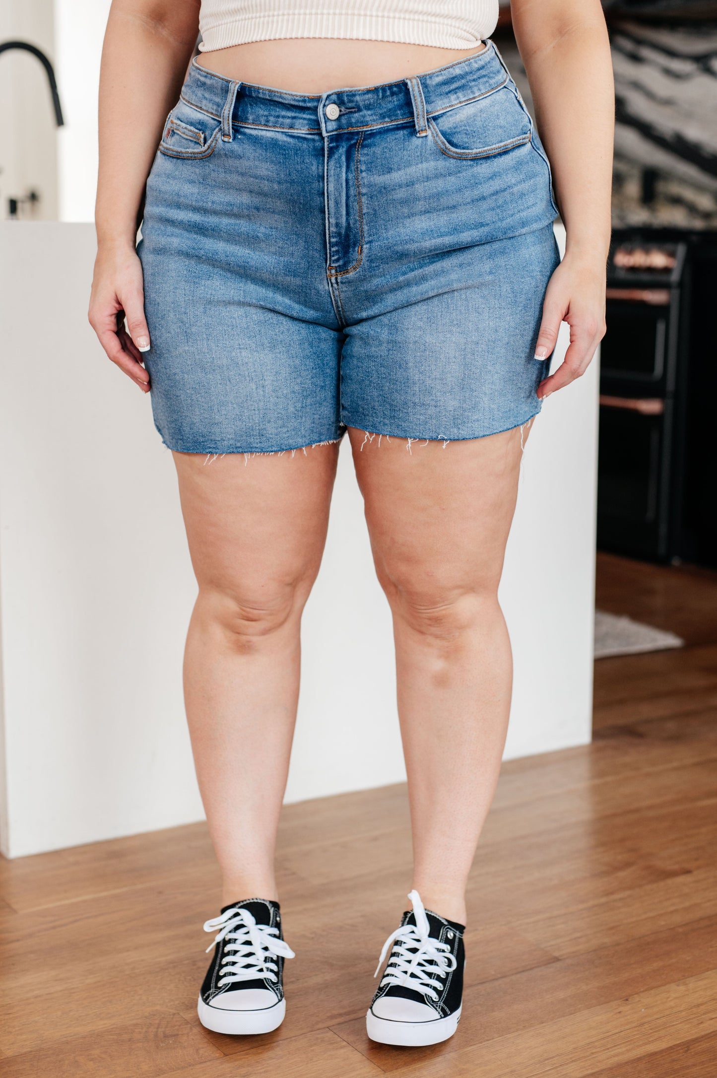 Judy Blue • Willa • High Rise Cutoff Shorts