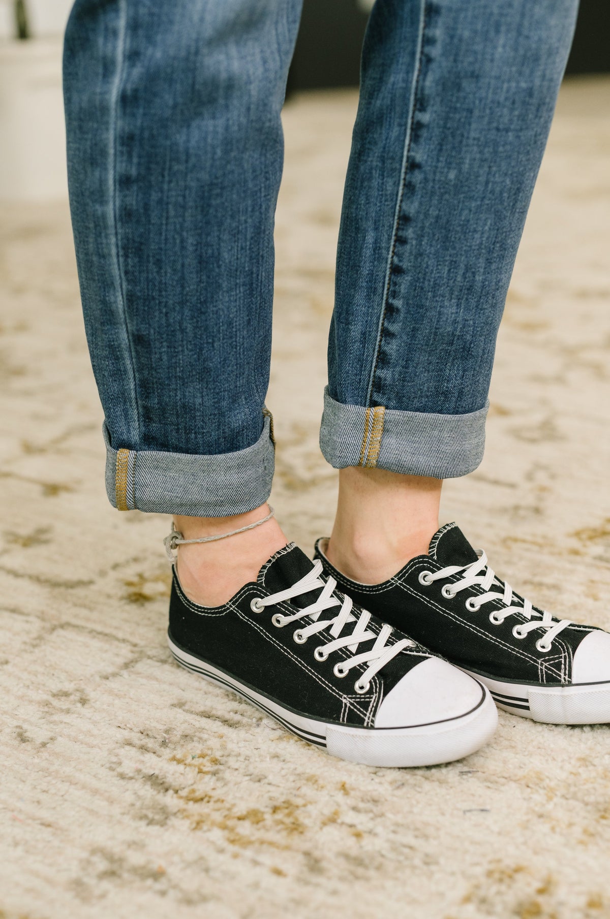 Judy Blue • Zoey • Mid Rise Billie Boyfriend Jean in Everyday Indigo