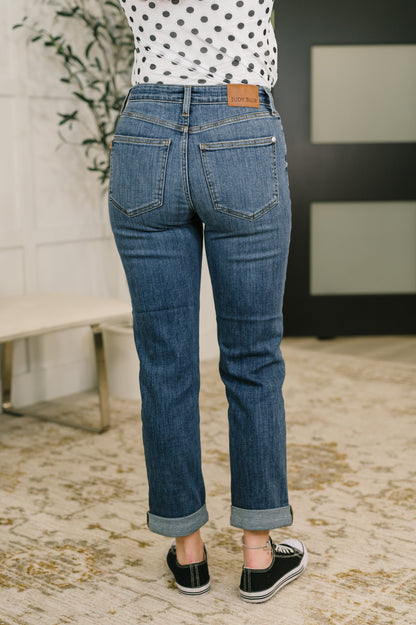 Judy Blue • Zoey • Mid Rise Billie Boyfriend Jean in Everyday Indigo