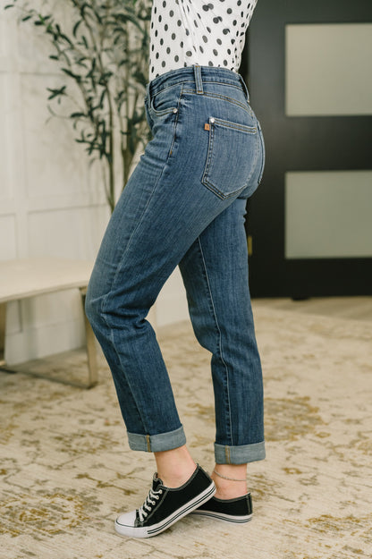 Judy Blue • Zoey • Mid Rise Billie Boyfriend Jean in Everyday Indigo